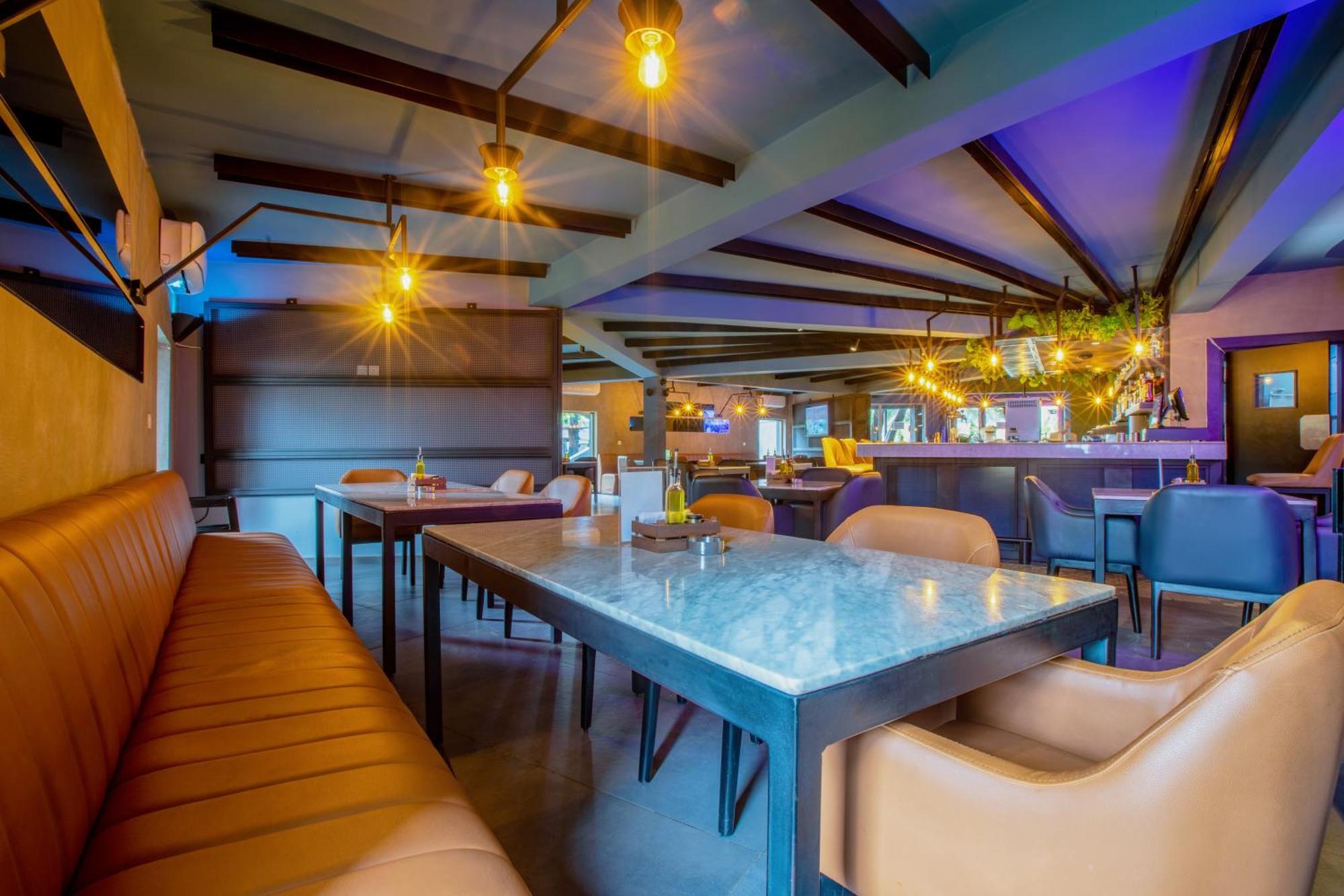Tree House Boutique Hotel Абуджа Экстерьер фото