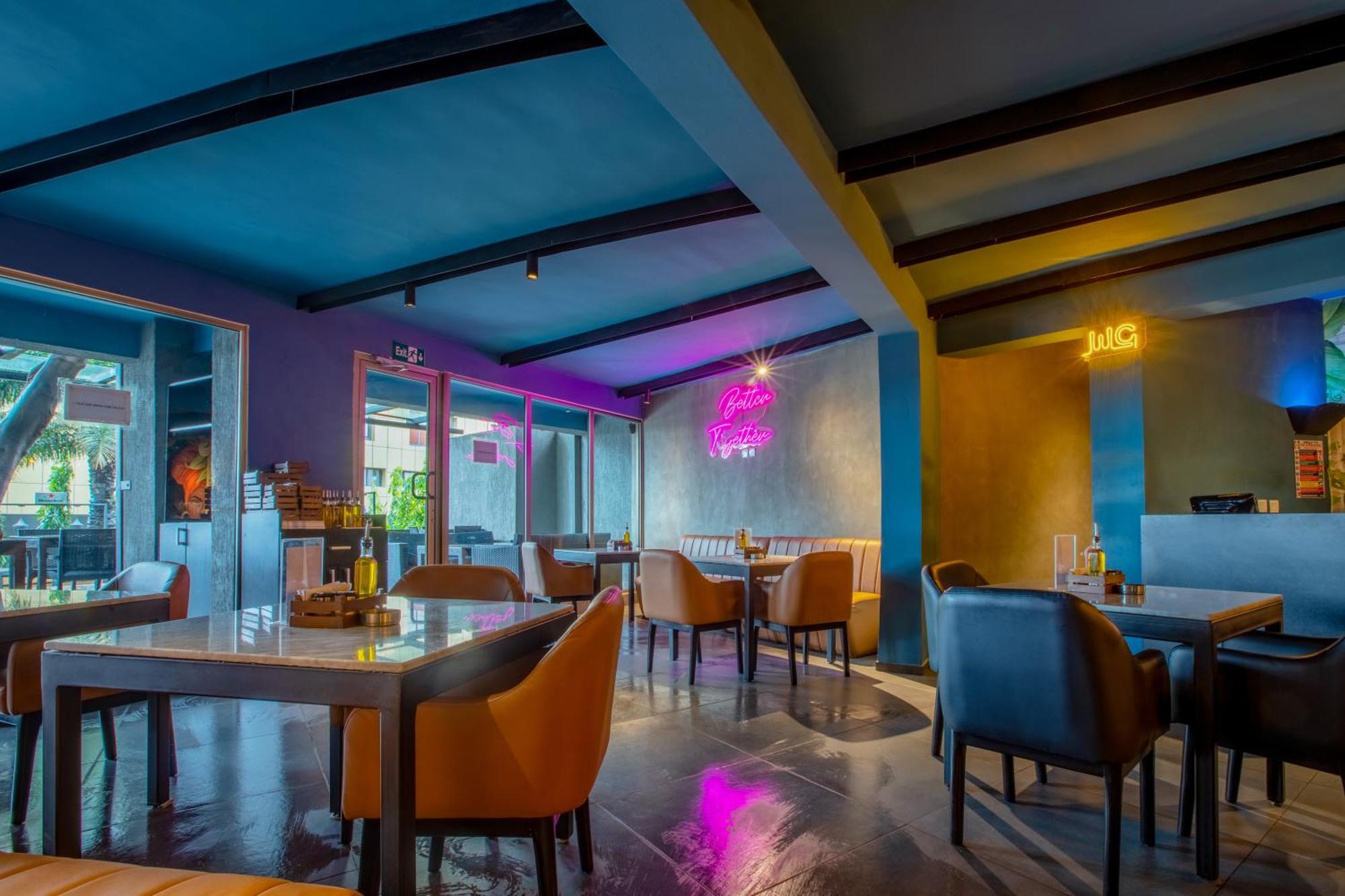 Tree House Boutique Hotel Абуджа Экстерьер фото