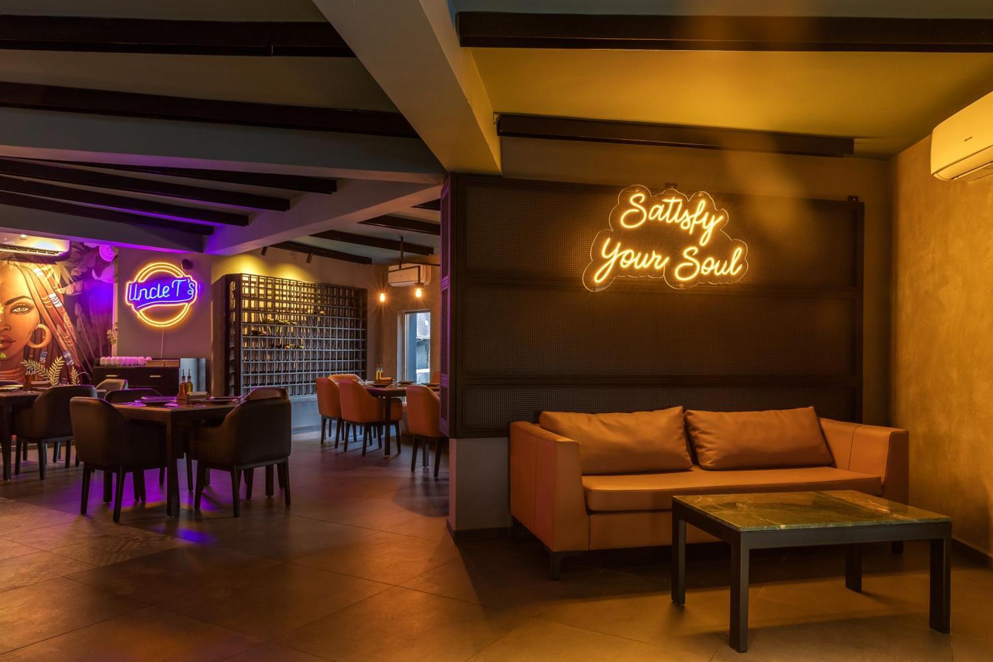 Tree House Boutique Hotel Абуджа Экстерьер фото