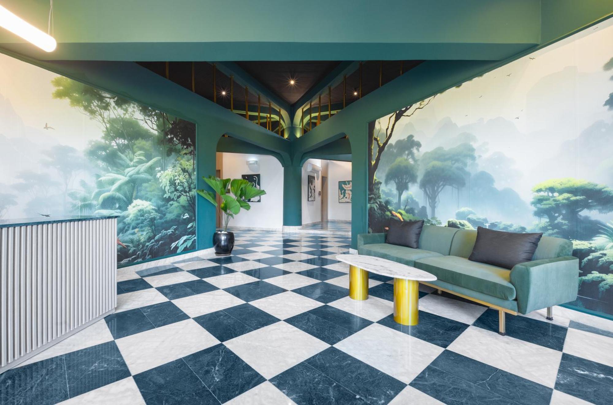 Tree House Boutique Hotel Абуджа Экстерьер фото